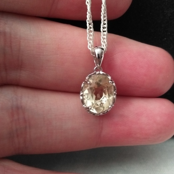 Chic Silver Necklace with Golden Yellow Quartz Pendant - Picture 4 of 4